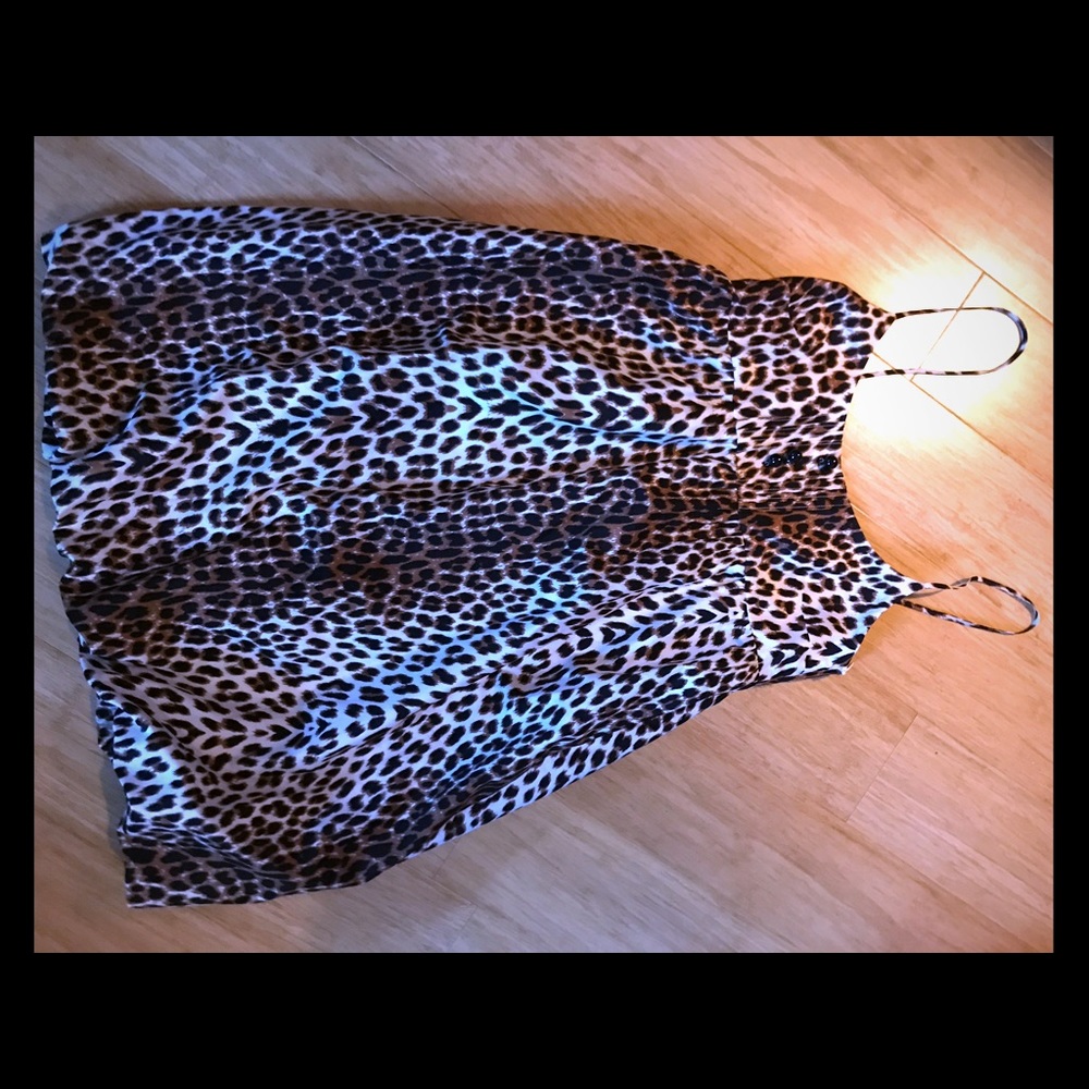 Super cute silk Julie Haus leopard cocktail dress